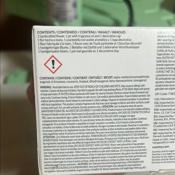 NEW!!!! Scentsy Fragrance Flowe - Picture 3 of 5